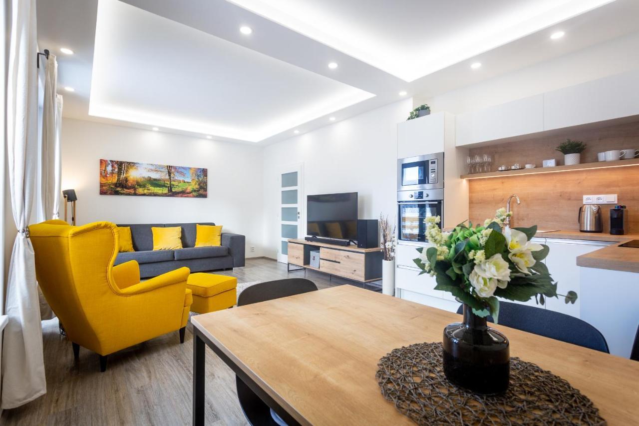 Scandic Apartments Plesivec 阿贝尔塔米 外观 照片